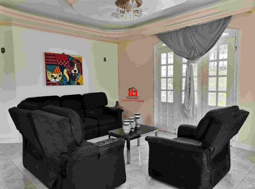 Chácara com 4 suítes venda no tarumã Açu, localizada no KM 5 da BR 174, Manaus AM