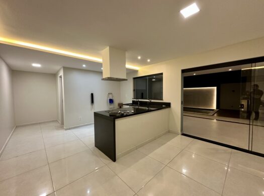 Casa Duplex com 4 Suítes a VENDA no Condomínio Mosaico Ponta Negra – Manaus