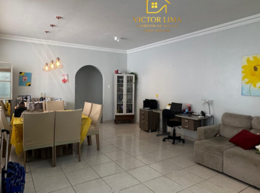 Casa no conjunto Vila Municipal – Adrianópolis, 3 quartos, 1 suíte, com piscina