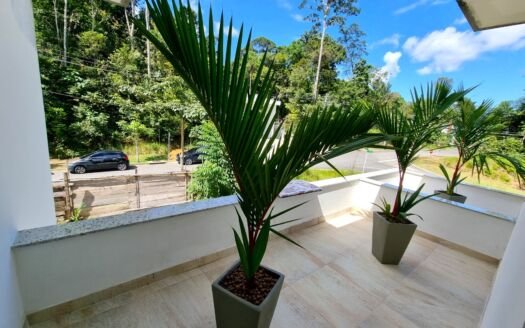 Condomínio Alphaville Manaus 4 em Ponta Negra, Casa Duplex com 4 suítes.