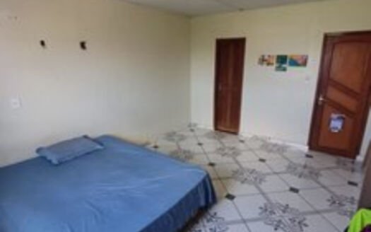 Casa de 5 quartos sendo 4 suítes para locação em flores Manaus AM