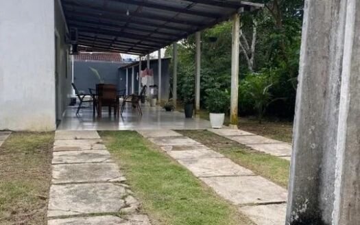 condomínio Residencial Tarumã casa de 3 quartos sendo 1 suíte para locação no Tarumã Manaus AM