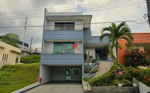 Residencial Tapajós Casa Duplex com 4 Quartos a venda Tarumã Manaus AM.