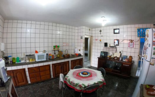 Casa de 3 quartos sendo 1 suíte à venda no Dom Pedro Manaus AM