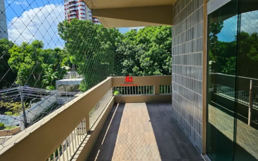 Condomínio San Remo Apartamento 3 quartos a VENDA no Parque Dez Manaus AM.