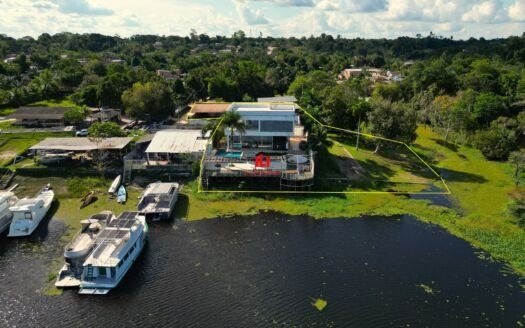 Chácara as margens do Rio Tarumã, 5 quartos sendo 3 suites, 2.030m², Rampa de Embarque e desembarque, venda no bairro Tarumã, manaus