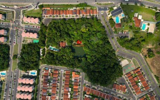 Nascentes do Tarumã Casa com 3 quartos sendo 1 suíte + Edícula, 2/3 vagas sendo 1 coberta, 225,00m², venda no Tarumã açu, Manaus AM.