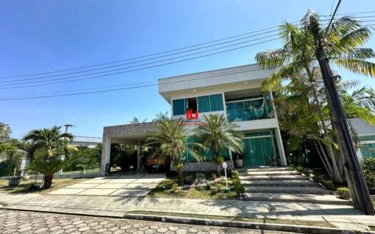 Reserva das Flores Casa Duplex mobiliada com 3 suítes, 750m², Piscina ampla com cascata, espaço gourmet com churrasqueira, a vanda na Ponta Negra, Manaus AM.