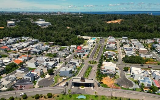 Condomínio Residencial Passaredo Casa com 3 Suítes semi-mobiliada, 302,50m², Energia solar 100%, Atrás não tem vizinho, a venda no bairro Ponta Negra, Manaus AM.