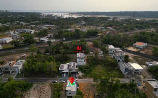 Vivenda das Marinas Residence Club Casa Duplex com 3 suítes sendo 1 master com closet, Escritório, 250m²,  Piscina com cascata a venda Ponta Negra, Manaus – AM