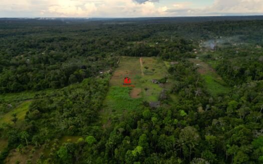 Sítio no Rio Preto da Eva à 5 minutos da cidade, Terreno com 54.720m², Sitio com vacas leiteiras, a venda no Municipio Rio Pretp da Eva, AM