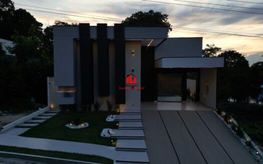 Reserva do Parque casa com 3 suítes sendo uma master com closet Lazer amplo com Piscina Ampla a venda no bairro ponta negra manaus AM