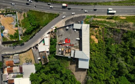 Terreno comercial ou residencial na Av. Gov. José Lindoso com 1.200m² todo Murado a venda nem Manaus