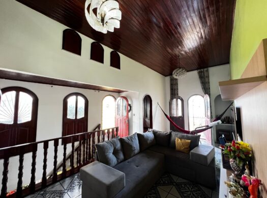 Casa duplex com  10 quartos | Venda no Parque 10, Manaus AM
